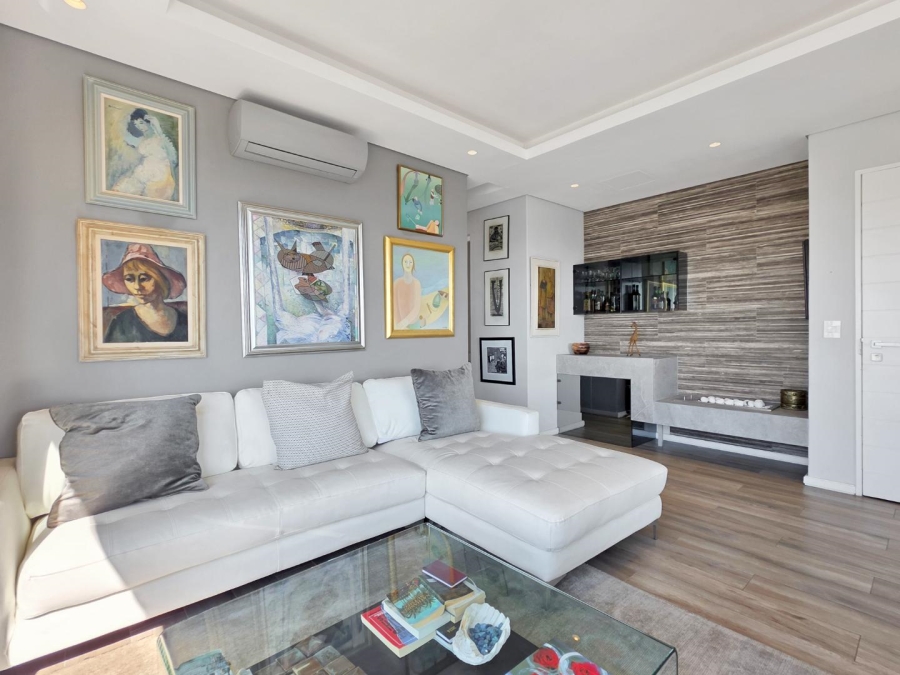 To Let 2 Bedroom Property for Rent in Green Point Western Cape